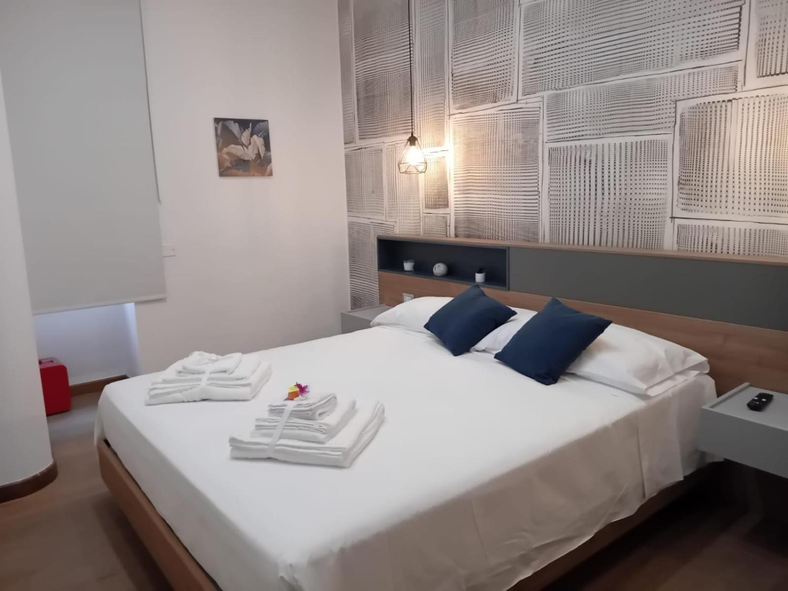 Antico Palazzo Bed & Breakfast Салерно Екстериор снимка
