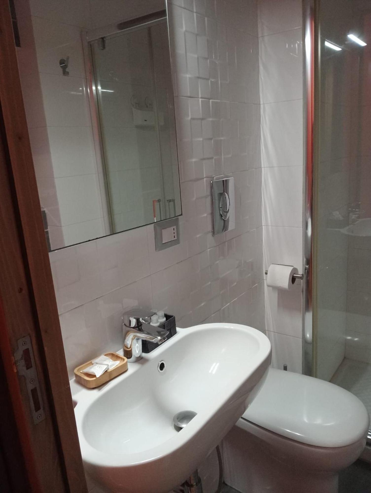 Antico Palazzo Bed & Breakfast Салерно Екстериор снимка
